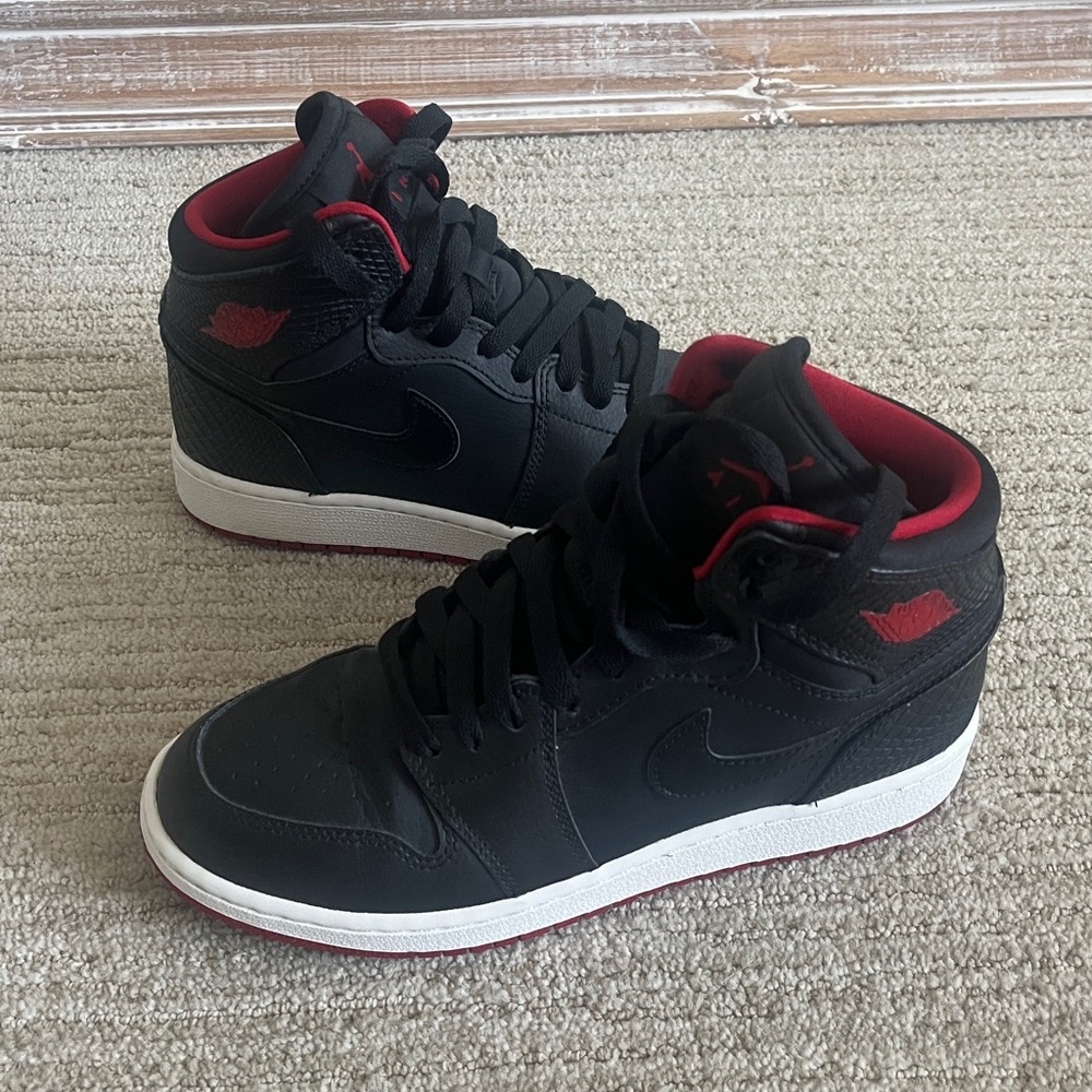 Jordan Kids Black and Red High-Top Sneakers, size 5Y